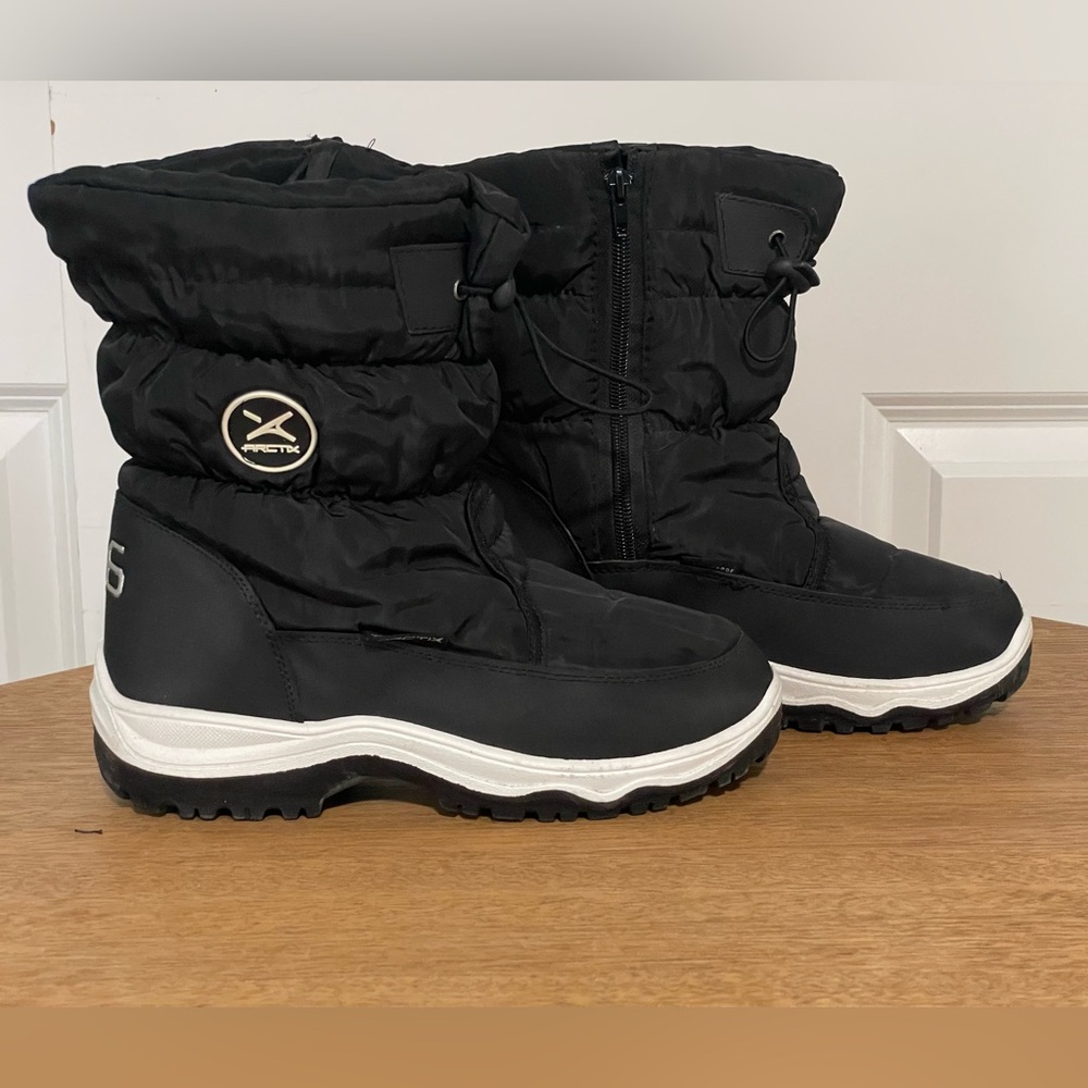 Arctix Black Winter Woman’s Boots Size 7